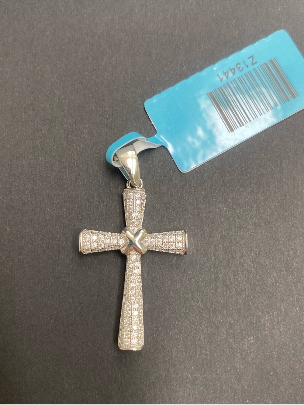 Pavé Cross Pendant in Silver